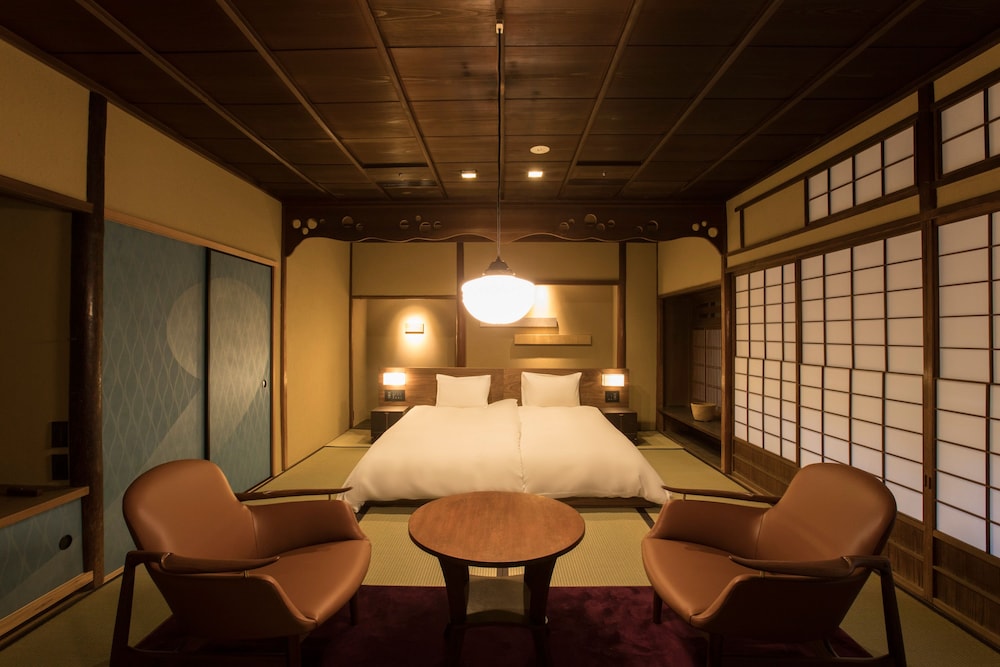 本館102:プライベートガーデン付デラックスハリウッドツイン | そわか SOWAKA