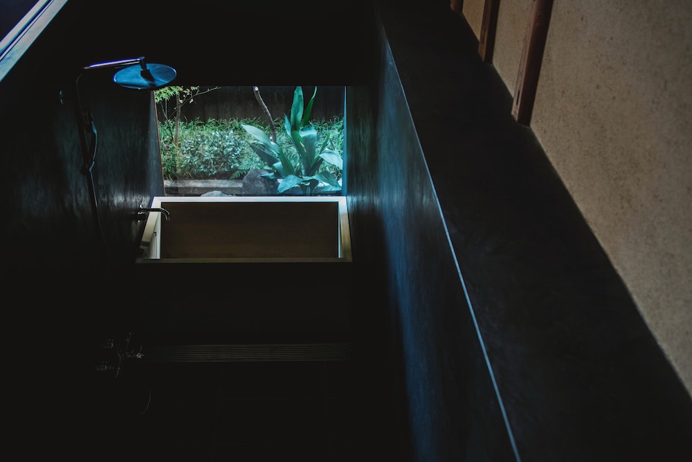 本館105:スキップフロア スーペリア クイーンベッド 客室7 | そわか SOWAKA