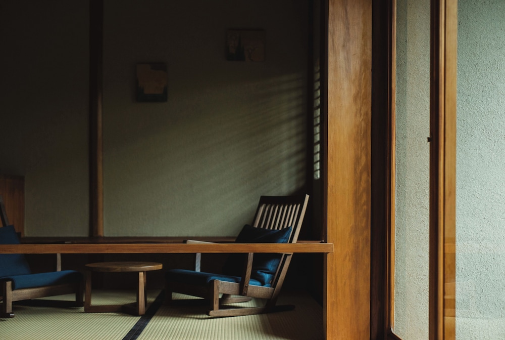 本館105:スキップフロア スーペリア クイーンベッド 客室5 | そわか SOWAKA