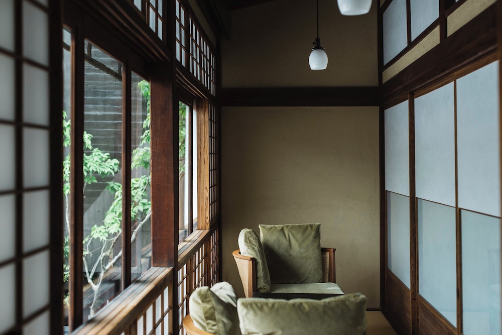 本館106:東山ビュー デラックス ツイン 客室7 | そわか SOWAKA