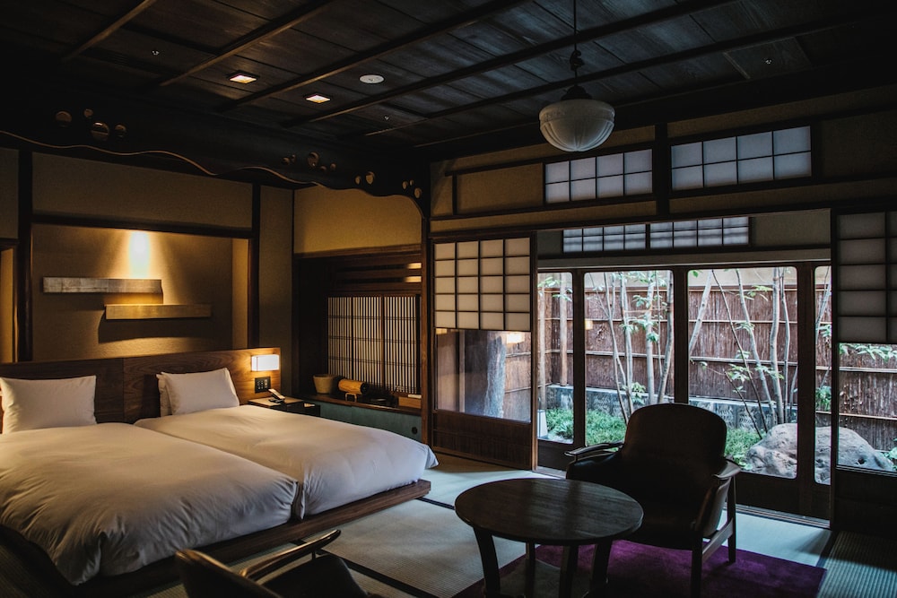 本館102:プライベートガーデン付デラックスハリウッドツイン 客室6 | そわか SOWAKA