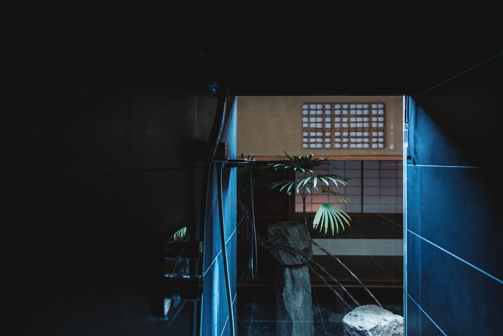 本館101:プライベートガーデン付デラックス クイーンベッド 客室6 | そわか SOWAKA