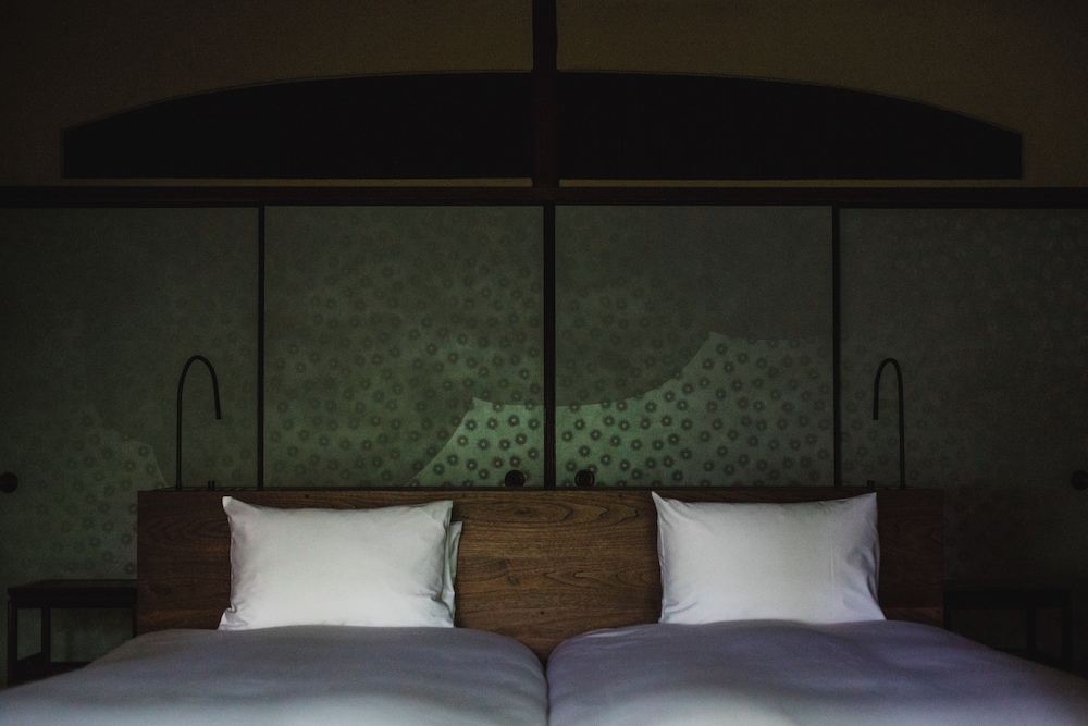 本館103:ガーデンビュー デラックス ハリウッドツイン 客室8 | そわか SOWAKA