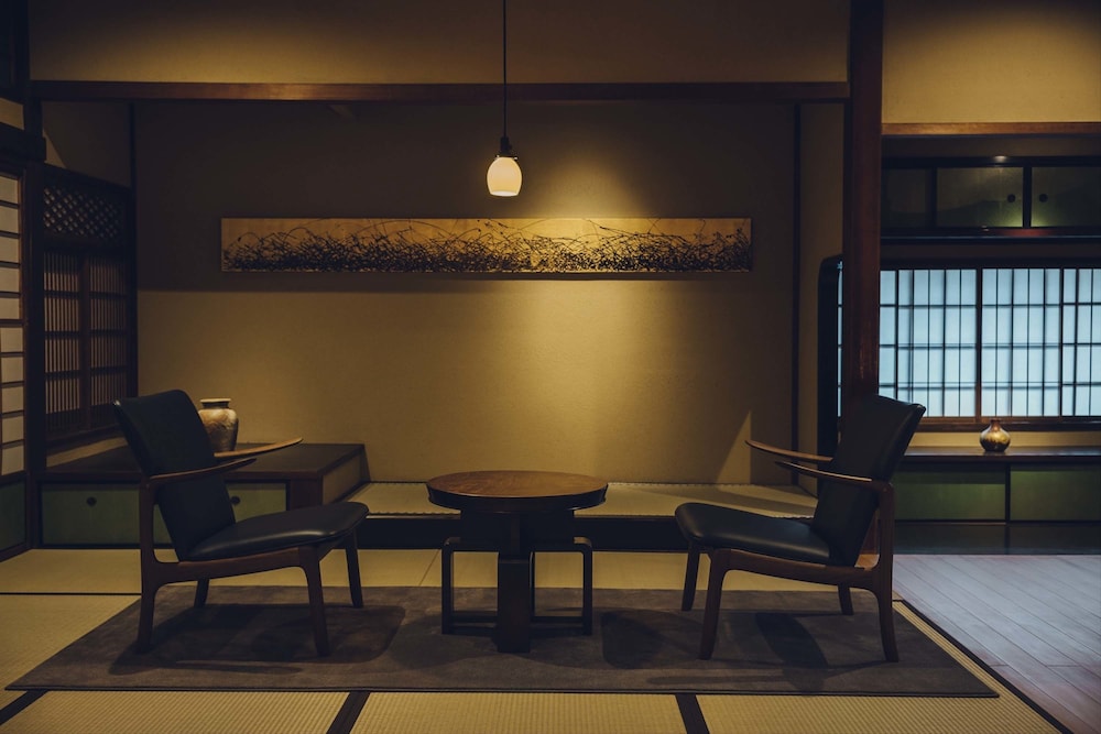 本館107:名栗壁 (なぐりかべ) デラックス ツイン 客室3 | そわか SOWAKA