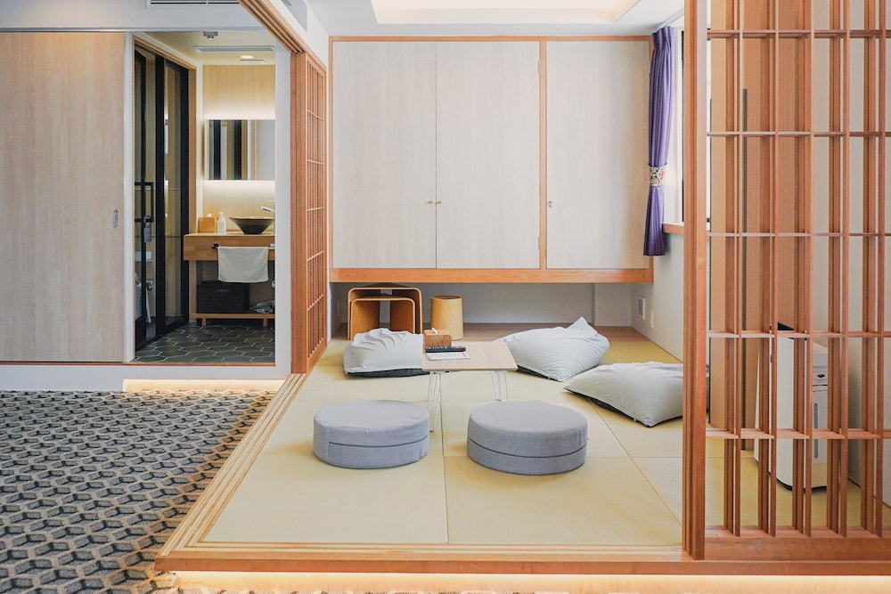 デラックス ツインルーム 禁煙 リビング エリア0 | ホテルイマジン京都