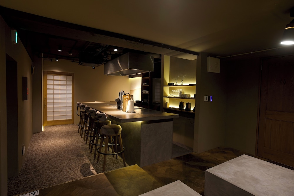 ファミリー アパートメント 客室8 | サウナランド浅草