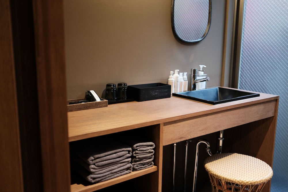 ファミリー アパートメント 客室1 | サウナランド浅草