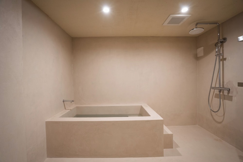 スタジオ バルコニー付き 禁煙 バスルーム6 | サウナランド浅草