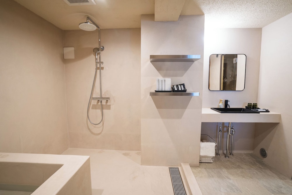 スタジオ バルコニー付き 禁煙 バスルーム3 | サウナランド浅草