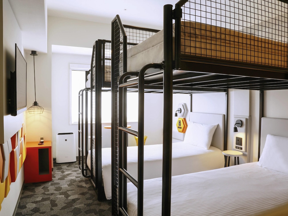 スーペリア 4 人部屋 ベッド (複数台) | イビススタイルズ東京ベイ