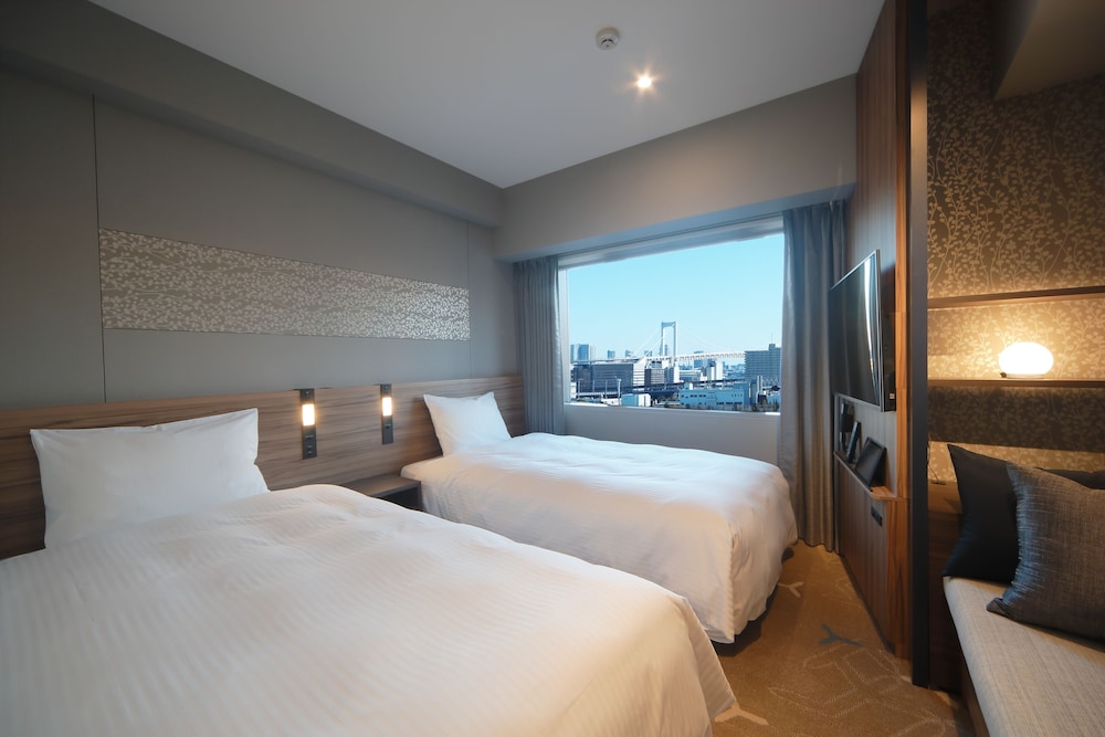 デラックス ツインルーム シングルベッド 2 台 禁煙 シティビュー 客室1 | 都シティ 東京高輪