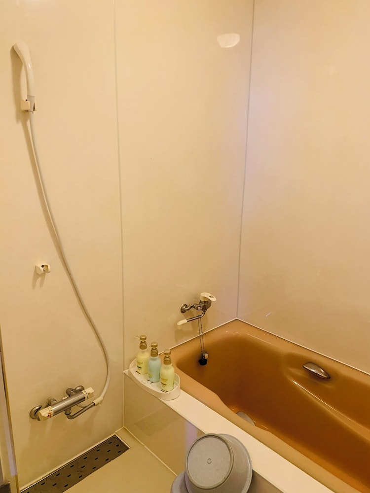 エコノミー ダブルルーム バスルーム0 | villageBFH - ホステル