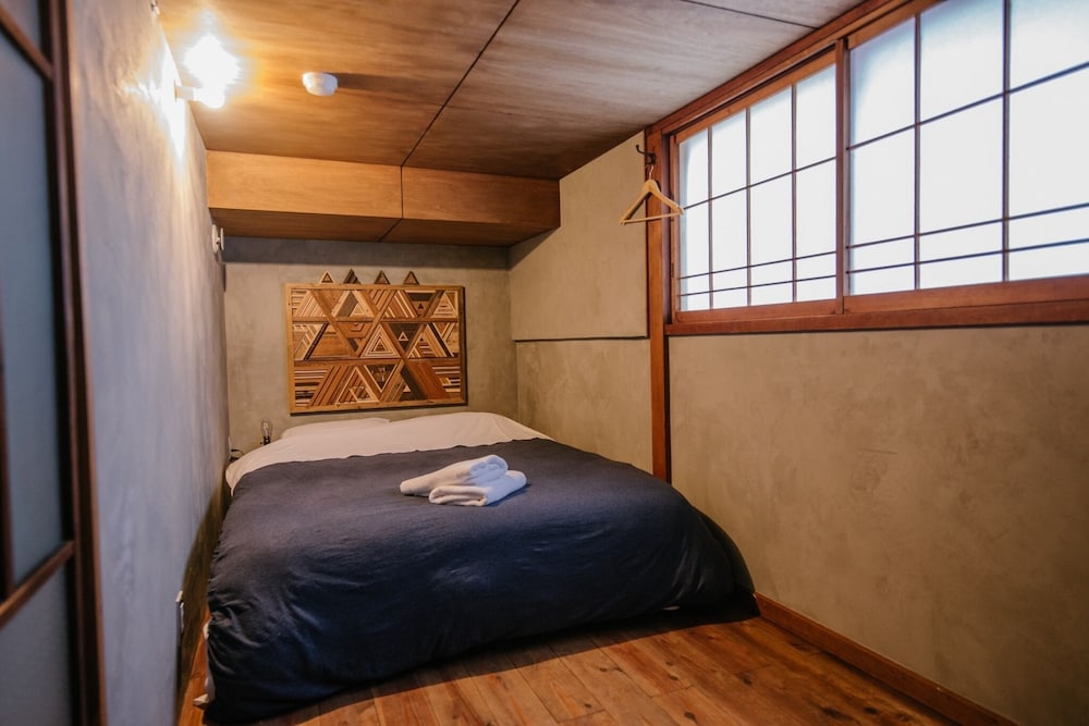 ダブルルーム 客室4 | 囲炉裏ゲストハウス 天幕 -Tenmaku-