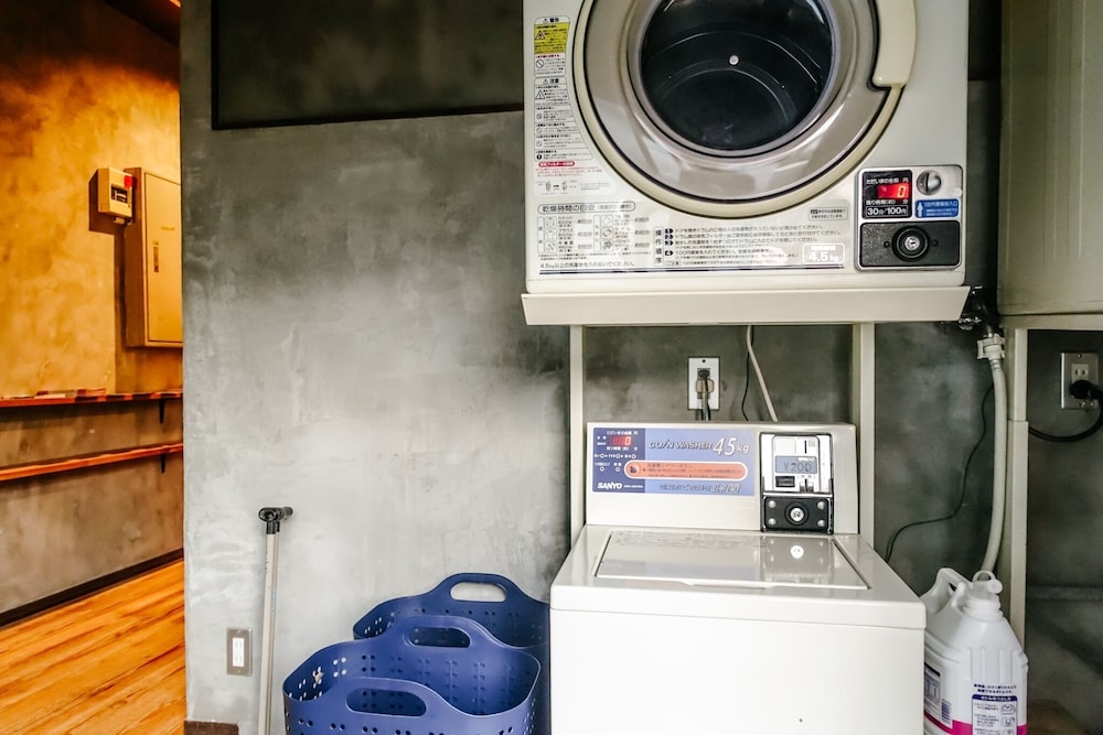 ダブルルーム ランドリー0 | 囲炉裏ゲストハウス 天幕 -Tenmaku-