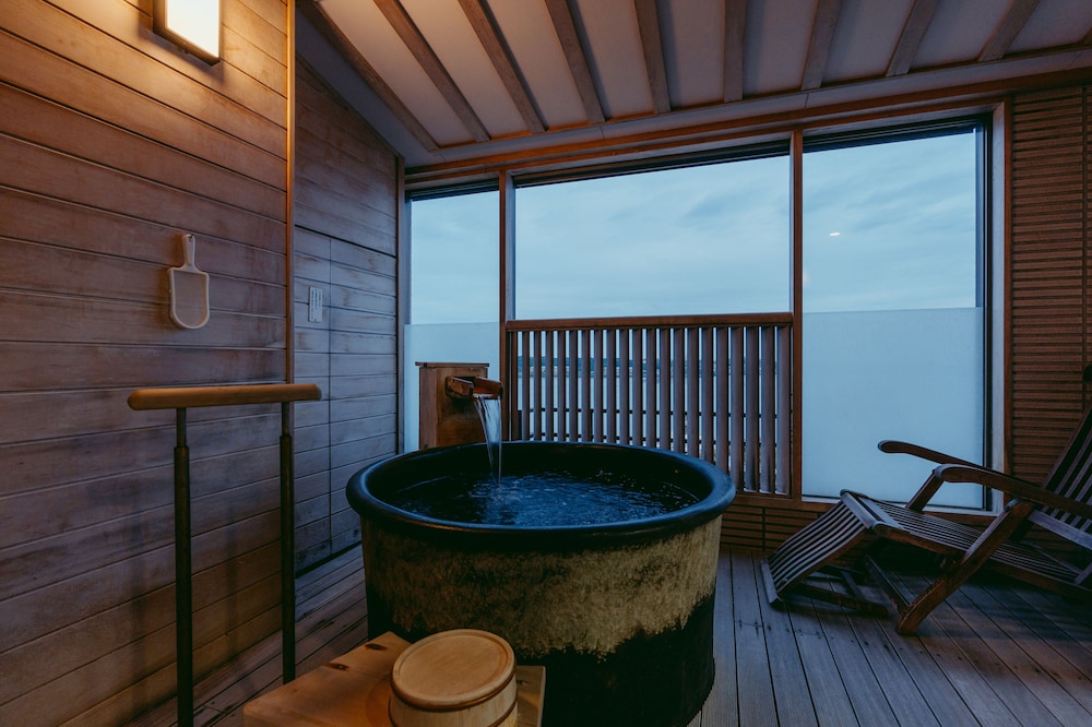 露天風呂付き純和風客室 喫煙可 客室2 | 季がさね