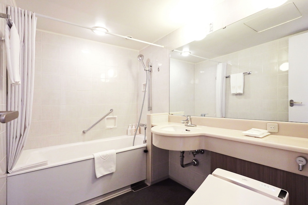 デラックス ツインルーム 禁煙 (36.7㎡) バスルーム0 | ザ ロイヤルパークホテル 広島リバーサイド