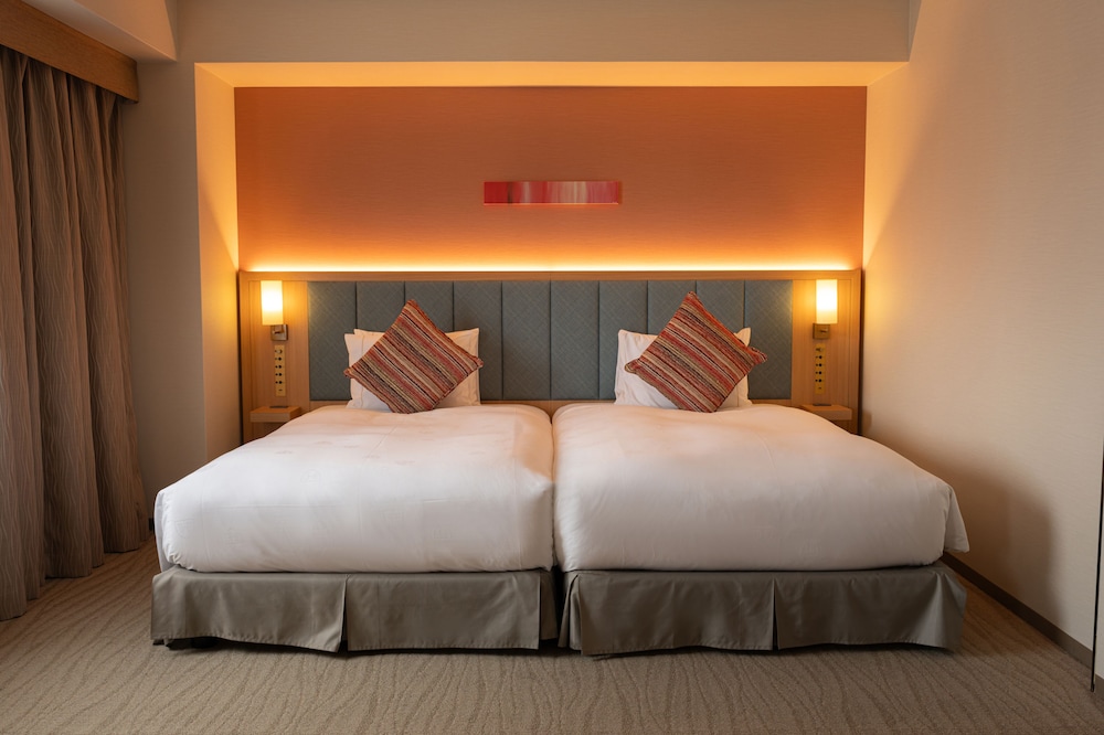 デラックス ツインルーム 禁煙 (36.7㎡) 客室3 | ザ ロイヤルパークホテル 広島リバーサイド