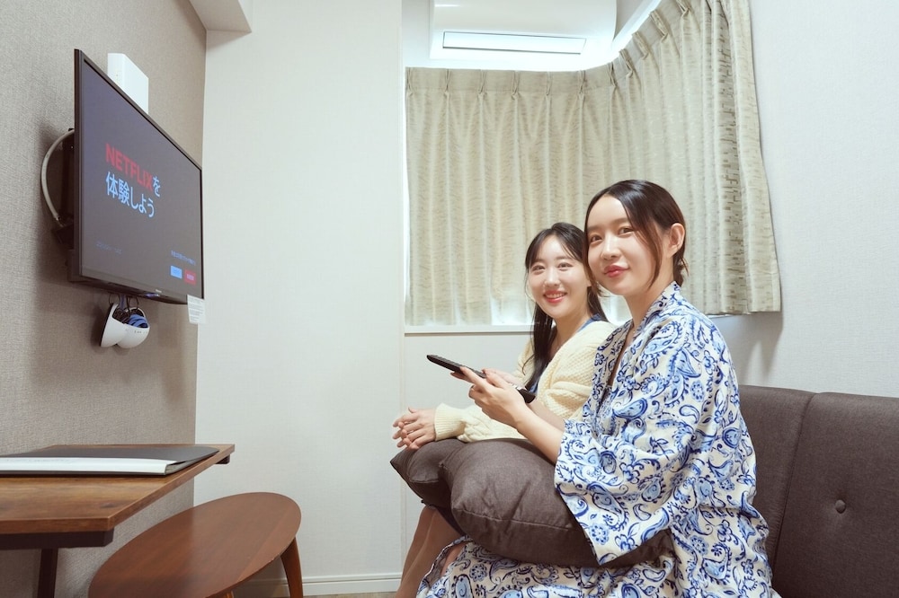[本館]２ダブルルーム(定員５名) 禁煙 客室10 | ドリームイン博多