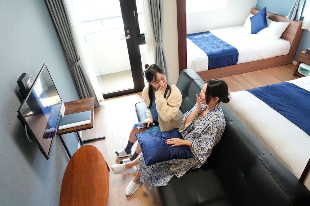 [本館]２ダブルルーム(定員５名) 禁煙 客室8 | ドリームイン博多