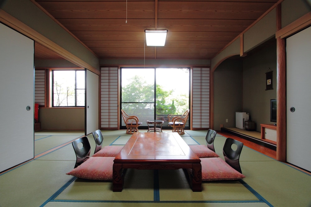 客室1 | 湯布院温泉旅館 めばえ荘