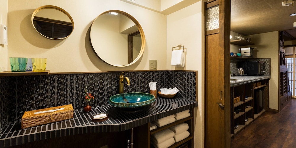 Hokomachi 京町家貸切 露天風呂&庭付 禁煙(1-6名) バスルーム0 | 京いすけ