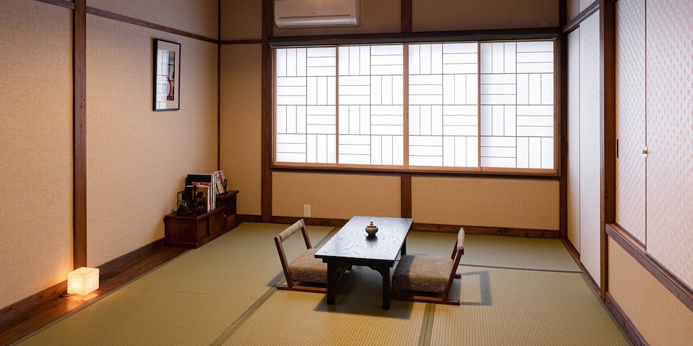 Otonari 京町家貸切 露天風呂&庭付 禁煙 客室1 | 京いすけ