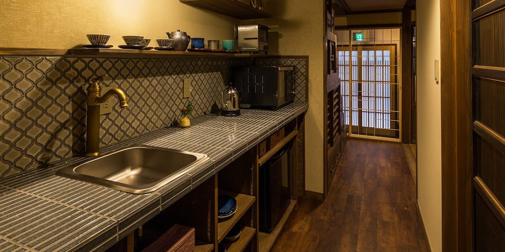 Hokomachi 京町家貸切 露天風呂&庭付 禁煙(1-6名) 専用キッチン0 | 京いすけ