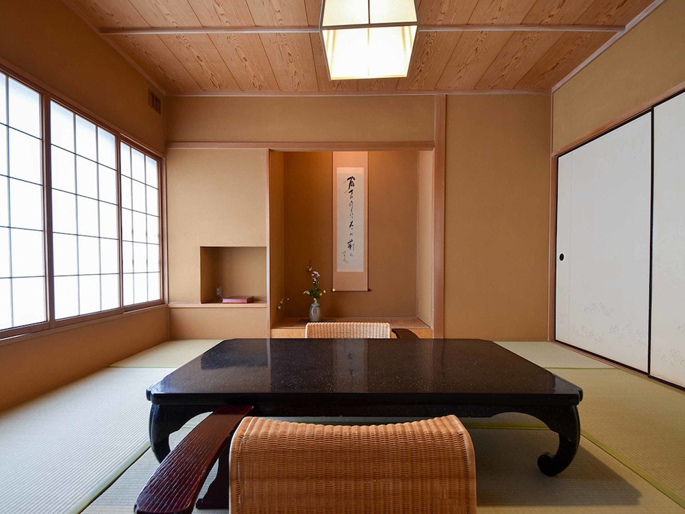 デラックス スイート (Japanese-style) 客室10 | 大和屋別荘
