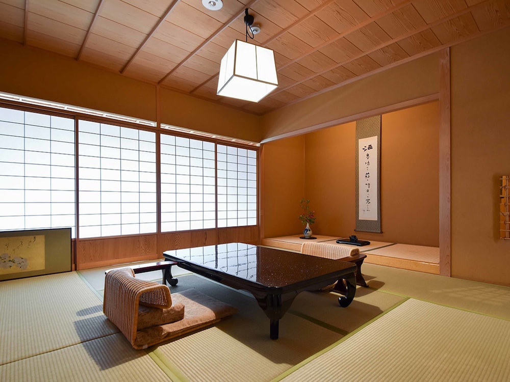 ジュニアスイート 客室4 | 大和屋別荘
