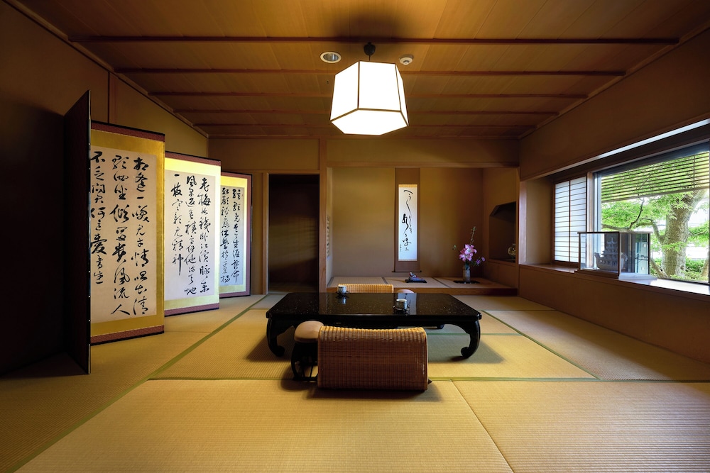 プレミアスイート 沈丁花 | 大和屋別荘