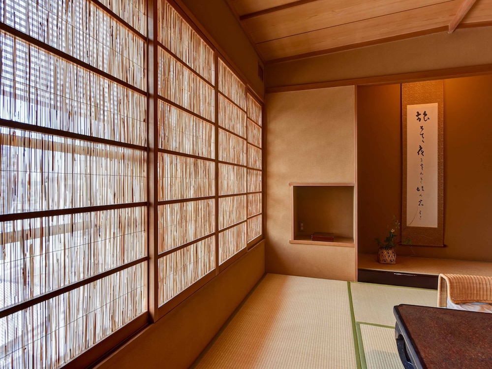 デラックス スイート (Japanese-style) 客室12 | 大和屋別荘