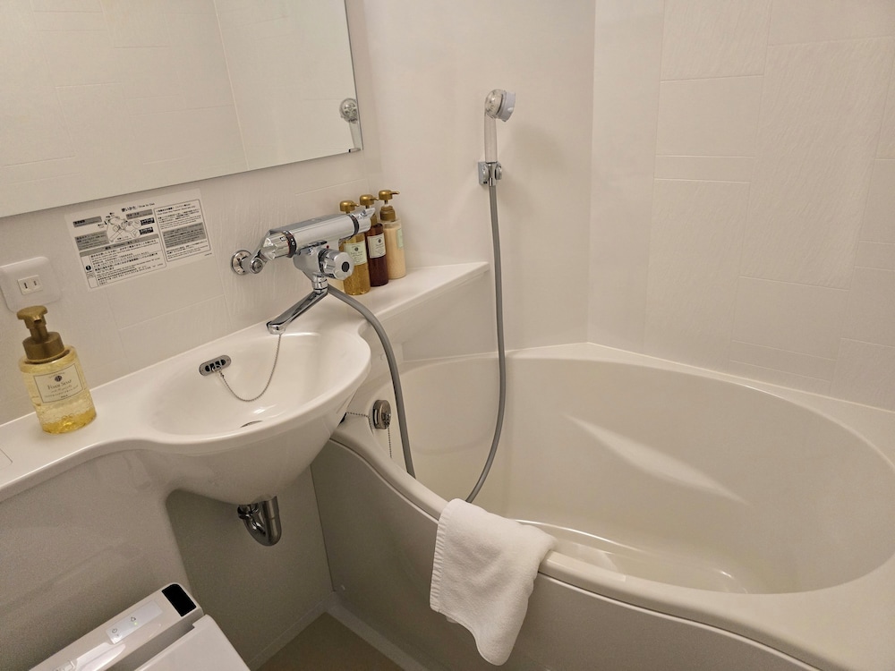 離れ ダブルルーム 禁煙 バスルーム0 | KANSEI京都八条