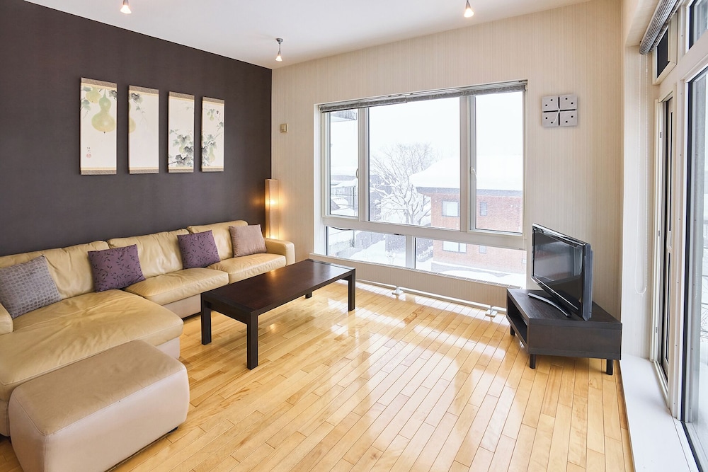 Horizon Townhouse 3 Bedrooms リビング エリア1 | ニセコ セントラル ハウス アンド アパートメント