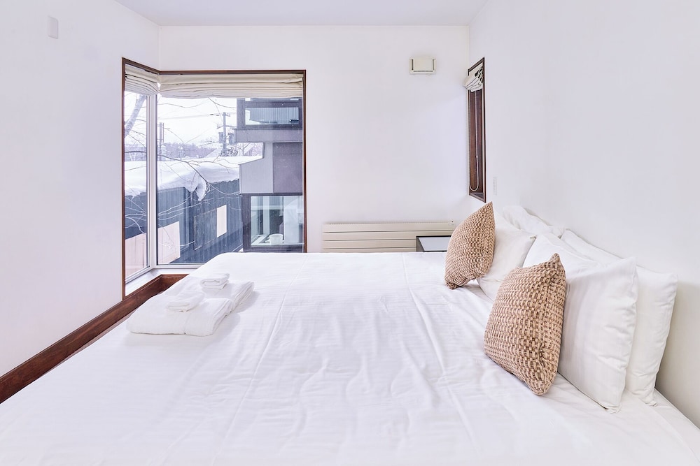 Miyuki House 5 Bedrooms 客室1 | ニセコ セントラル ハウス アンド アパートメント