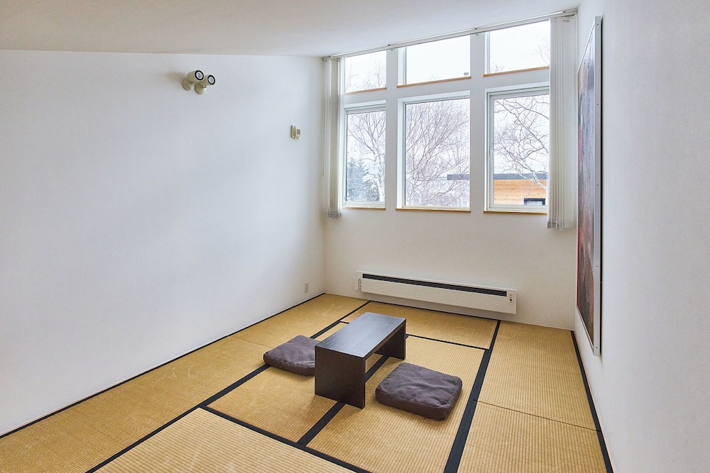 J House 4 Bedrooms 客室1 | ニセコ セントラル ハウス アンド アパートメント
