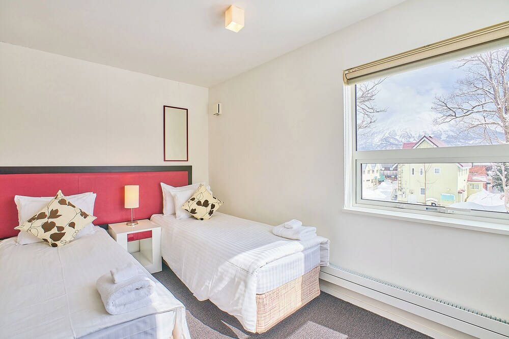 Hirafu House 2 Bedrooms 客室3 | ニセコ セントラル ハウス アンド アパートメント