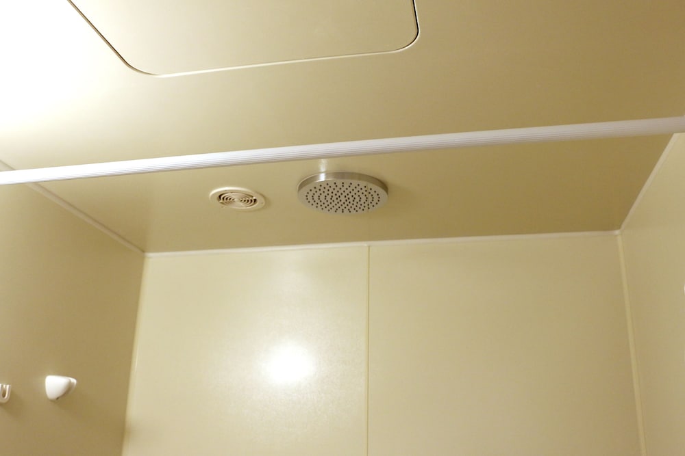 ツインルーム 喫煙可 バスルームのシャワー0 | 東横INN名古屋名駅南