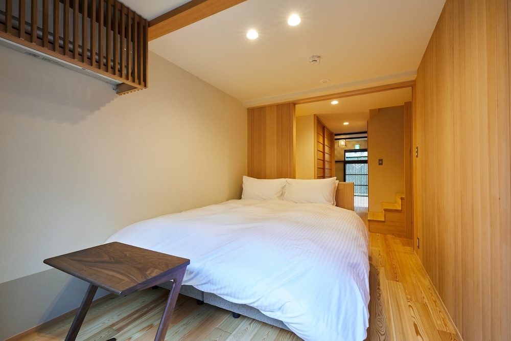 一本橋 デラックススイート 白川ビュー 客室5 | ぎをん白川の宿