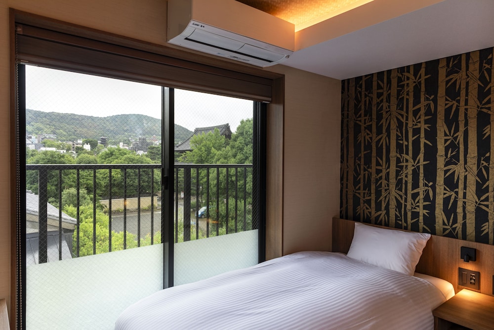 ジャパニーズ トリプルルーム バルコニーからの眺望0 | 鈴 建仁寺