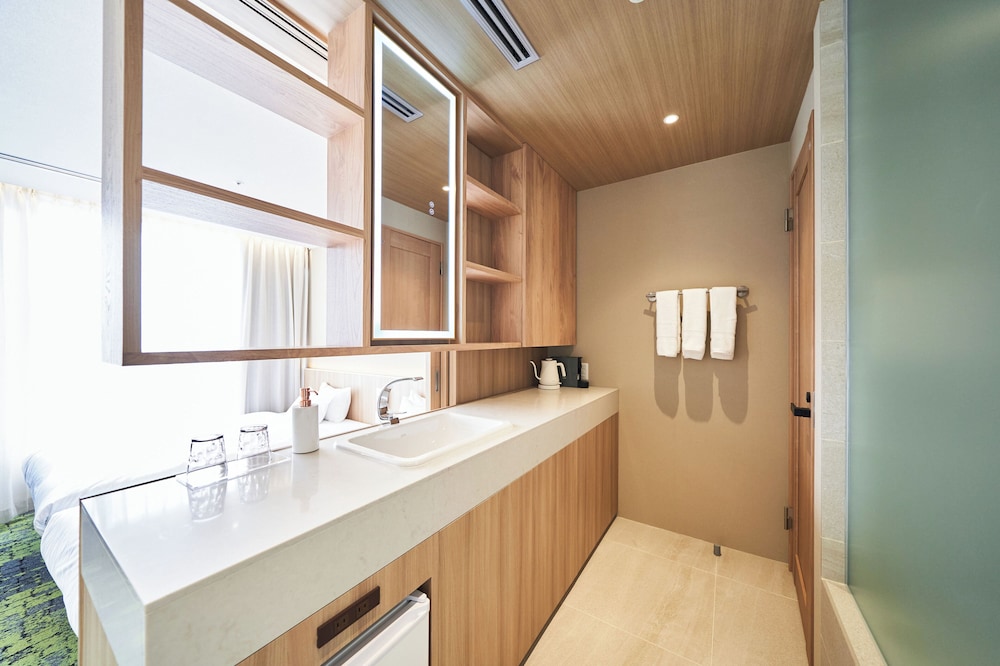 デラックスツイン エキストラベッド付 禁煙 客室1 | WeBase 高松