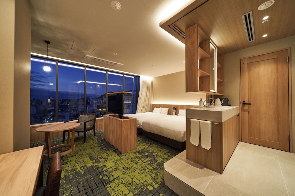 デラックスツイン エキストラベッド付 禁煙 | WeBase 高松