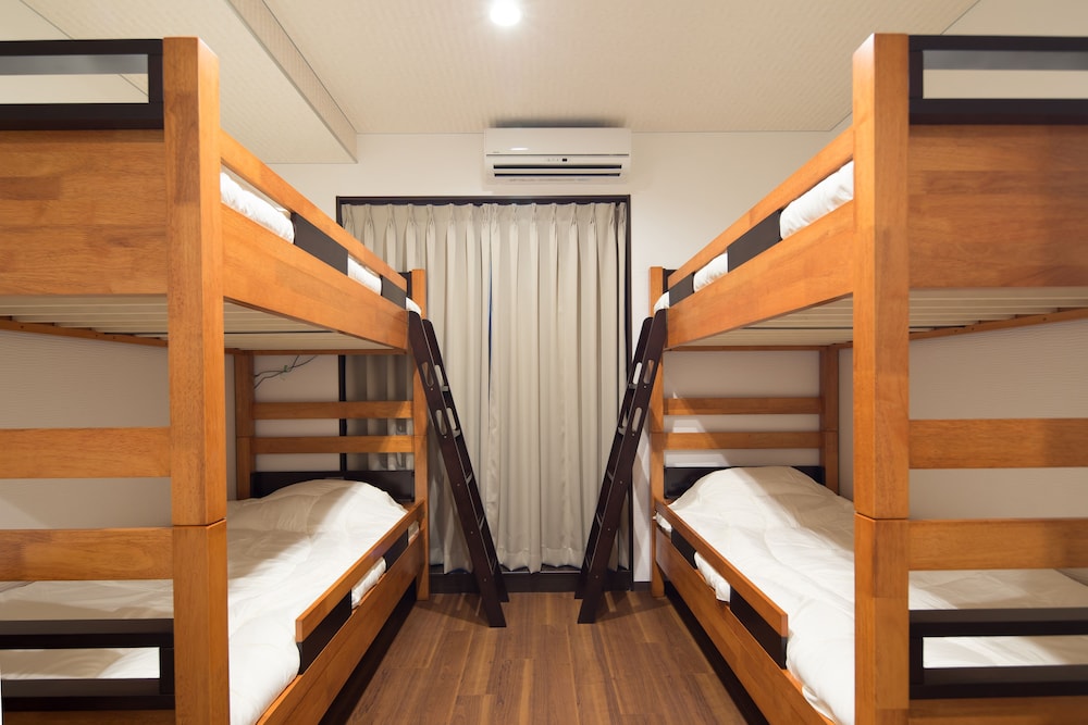 プライベート 個室4人部屋 浴槽付き 禁煙 | 旅寛 HOSTEL 祇園