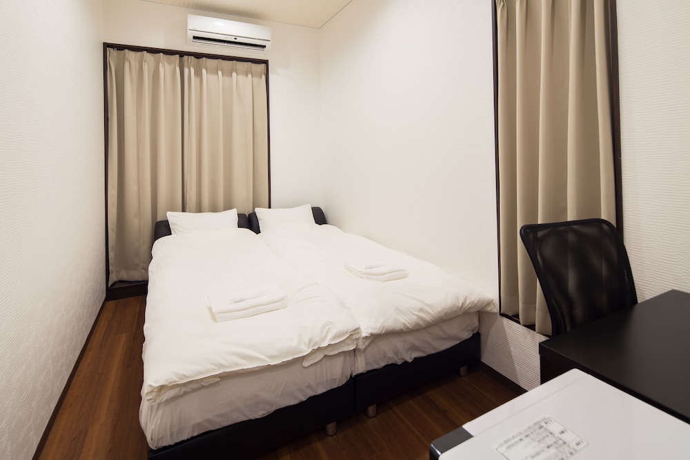 プライベート 個室 ダブルルーム 専用バスルーム 禁煙 | 旅寛 HOSTEL 祇園