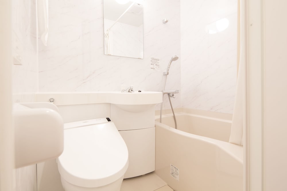 プライベート 個室 ダブルルーム 専用バスルーム 禁煙 バスルームの設備0 | 旅寛 HOSTEL 祇園