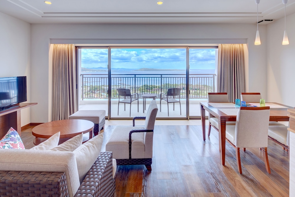 デラックスルーム4ベッド 2名利用 禁煙 客室1 | アラマハイナ コンドホテル