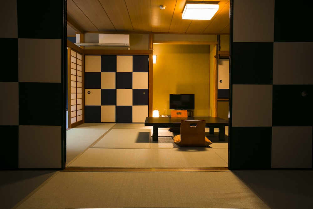 和室 12畳 喫煙可 客室3 | フォレストリゾート 湯もと小町館