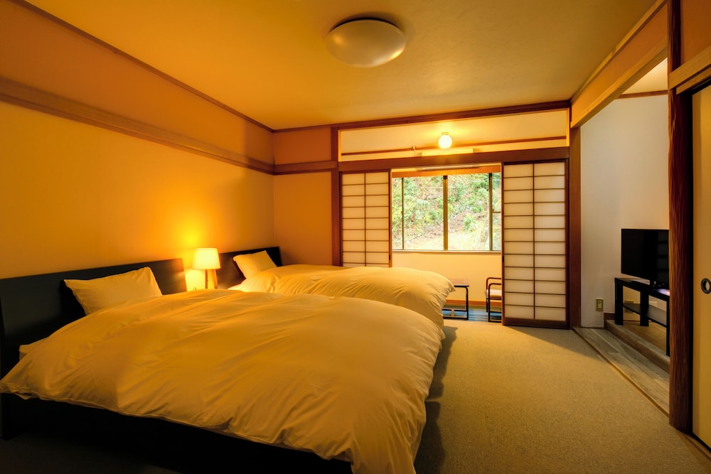 洋室 ツインルーム 禁煙 | フォレストリゾート 湯もと小町館