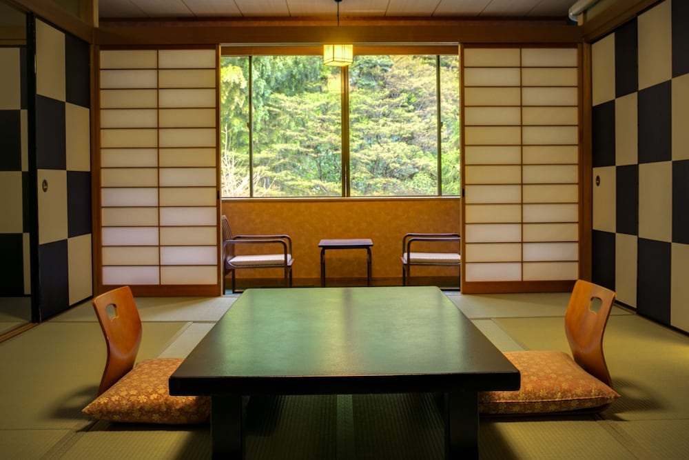 客室1 | フォレストリゾート 湯もと小町館
