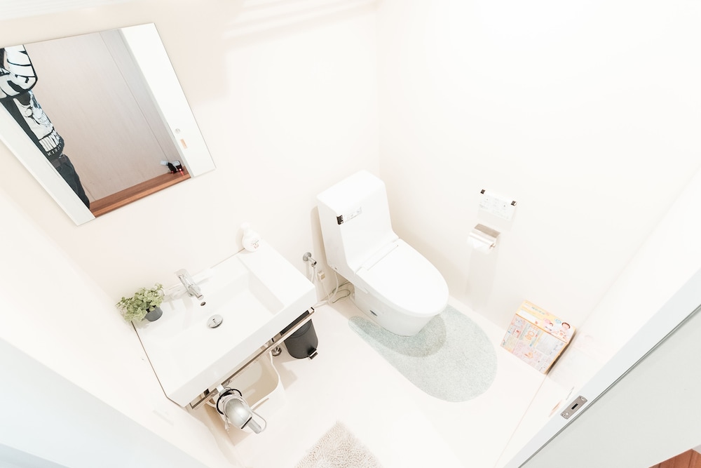 一棟貸し バスルーム1 | 谷町君 八尾家 清水五条