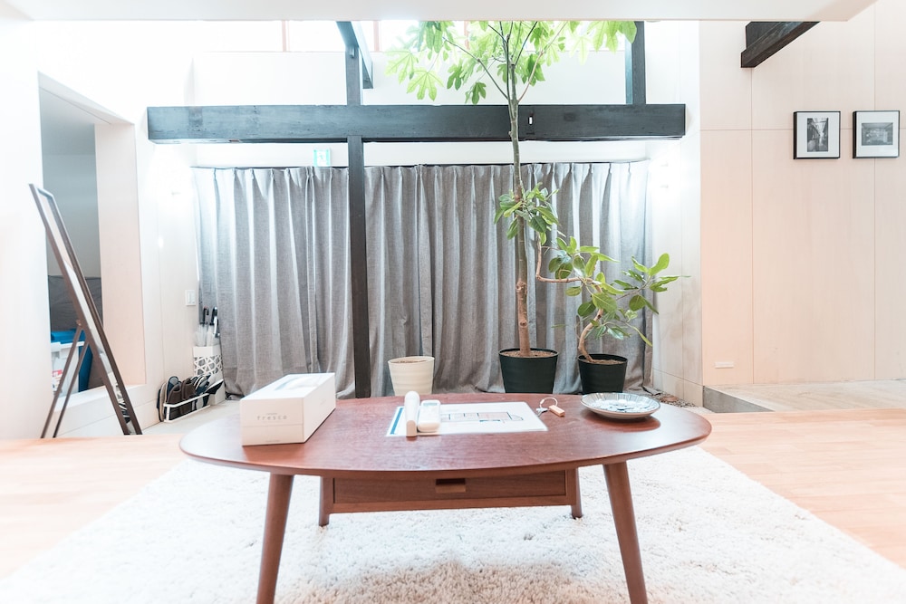 一棟貸し リビング エリア2 | 谷町君 八尾家 清水五条